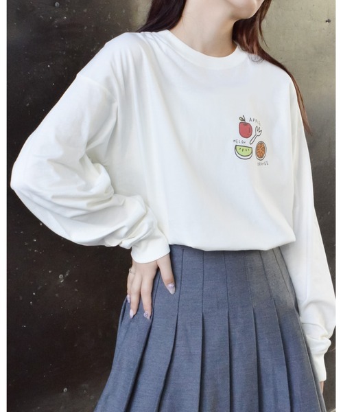 spiritoso(スピリトーゾ)の「フルーツプリントTシャツ(Tシャツ/カットソー・レディース・サーモンピンク/オフホワイト・FREE)」の6枚目の写真