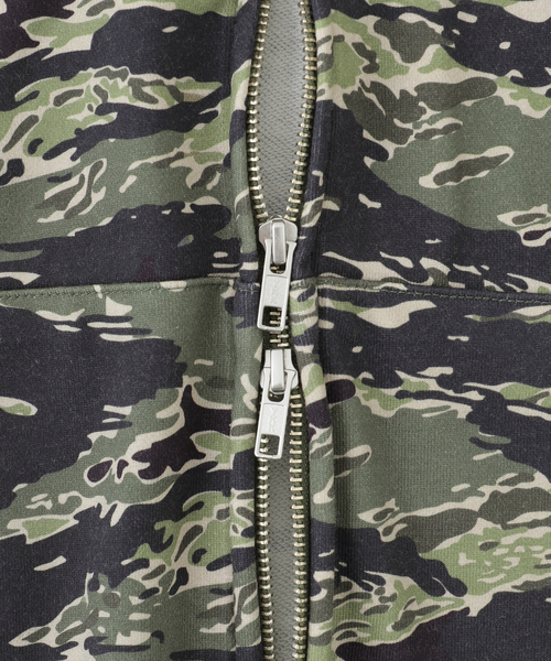 JOINT WORKS(ジョイントワークス)の「PLAYHOUR /プレイアワー Tiger Camo Zip Hoodie(パーカー・メンズ・カーキ・2/1)」の8枚目の写真