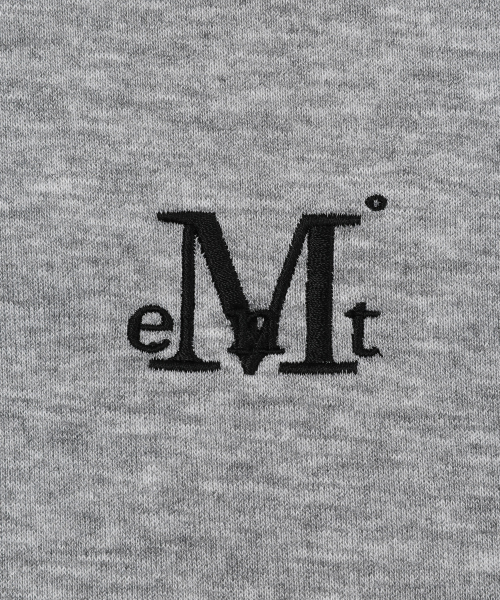 MUCENT(ムセント)の「シグネチャーベーシックロゴフードジップアップ 男女共用 (2カラー)(パーカー・レディース・バーガンディー/ライトグレー・FREE/1)」の4枚目の写真