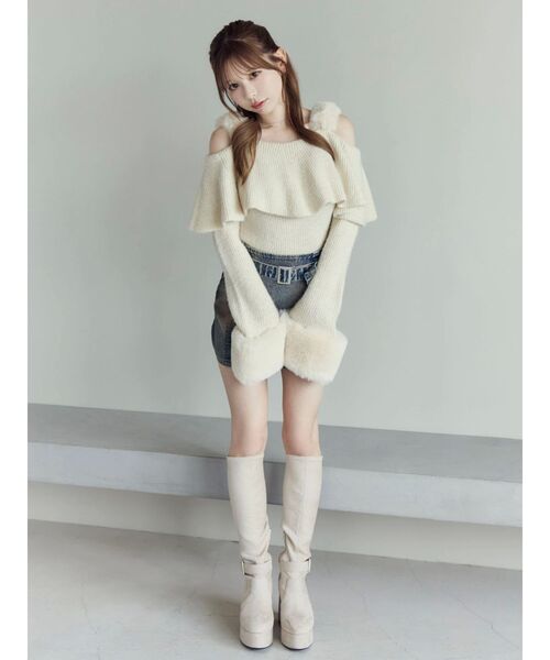 EATME(イートミー)の「フェイクファーストラップオフショルダーリブニット(ニット/セーター・レディース・アイボリー/ブラック・FREE)」の7枚目の写真