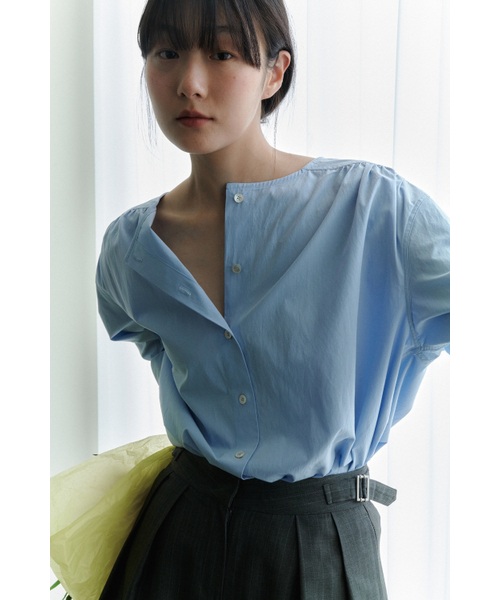 MAGNET ARCHIVE(マグネット アーカイブ)の「Pery Shirring Shirt (Blue)(シャツ/ブラウス・レディース・その他・FREE)」の2枚目の写真