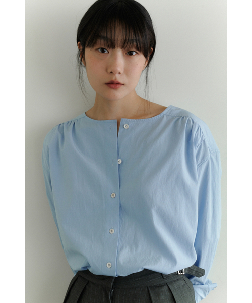 MAGNET ARCHIVE(マグネット アーカイブ)の「Pery Shirring Shirt (Blue)(シャツ/ブラウス・レディース・その他・FREE)」の3枚目の写真
