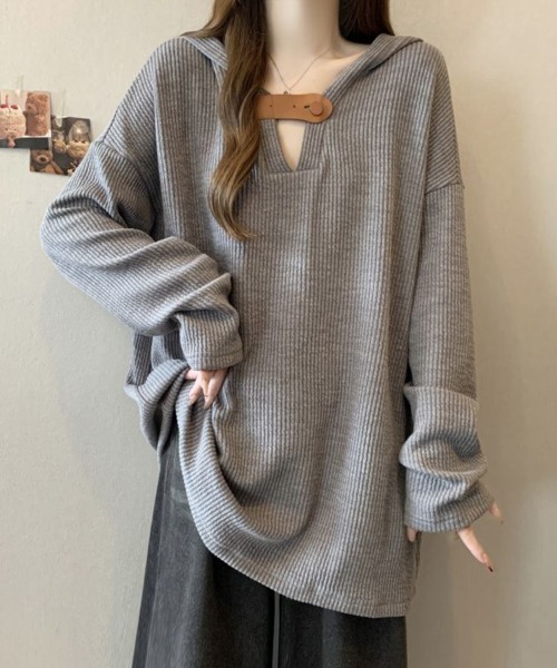 Flugge(フラッジー)の「フード付きニットソー(ニット/セーター・レディース・ベージュ/グレー・MEDIUM/LARGE)」の2枚目の写真