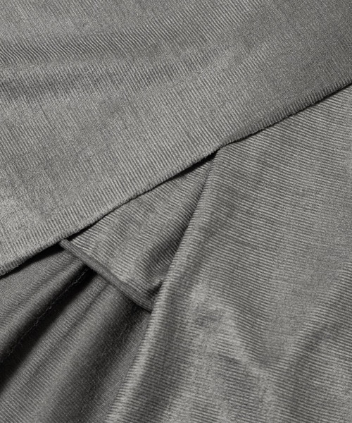 JULIUS（ユリウス）の「【JULIUS/ユリウス】927CUM3 L/S TEE（Tシャツ/カットソー・メンズ・ライトグレー/グレー/ブラック・2/3）」の5枚目の写真