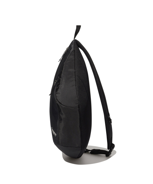 COVERNAT（カバーナット）の「ライトスリングバック New Black（ボディバッグ/ウエストポーチ・レディース・その他・FREE）」の3枚目の写真