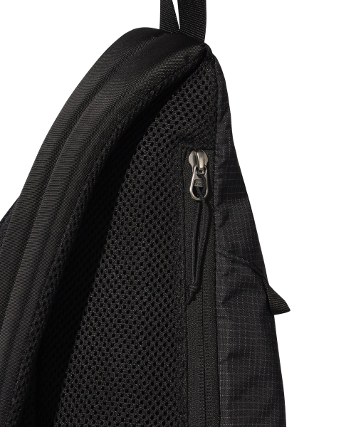 COVERNAT（カバーナット）の「ライトスリングバック New Black（ボディバッグ/ウエストポーチ・レディース・その他・FREE）」の6枚目の写真