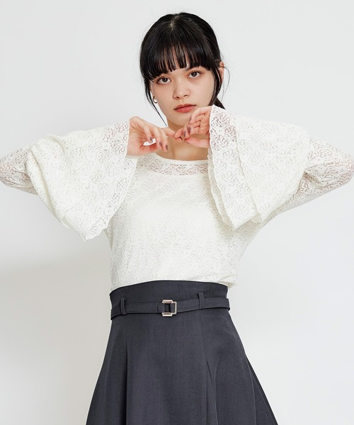 REDYAZEL(レディアゼル)の「ボリュームスリーブシアーレースブラウス×ベーシックキャミソール(Tシャツ/カットソー・レディース・キナリ/ホワイト/ブラック・FREE)」の3枚目の写真