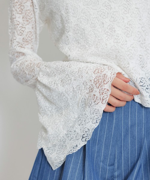 REDYAZEL(レディアゼル)の「ボリュームスリーブシアーレースブラウス×ベーシックキャミソール(Tシャツ/カットソー・レディース・キナリ/ホワイト/ブラック・FREE)」の11枚目の写真