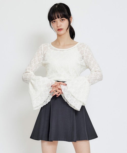 REDYAZEL(レディアゼル)の「ボリュームスリーブシアーレースブラウス×ベーシックキャミソール(Tシャツ/カットソー・レディース・キナリ/ホワイト/ブラック・FREE)」の15枚目の写真