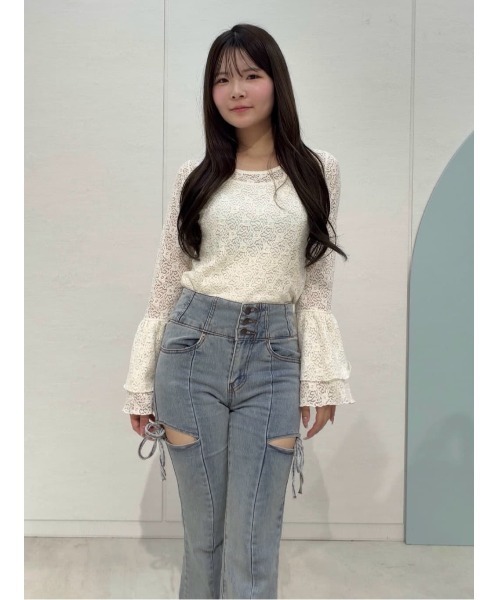 REDYAZEL（レディアゼル）の「ボリュームスリーブシアーレースブラウス×ベーシックキャミソール（Tシャツ/カットソー・レディース・キナリ/ホワイト/ブラック・FREE）」の9枚目の写真