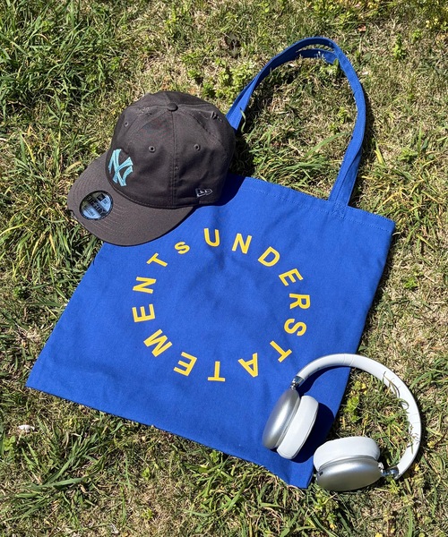 UNDERSTATEMENTs(アンダーステイトメント)の「【ユニセックス】2WAY UNDERSTATEMENTsロゴトートバッグ(トートバッグ・メンズ・ホワイト/ブラック/イエロー/グリーン/ピンク/レッド/ブルー・FREE)」の4枚目の写真