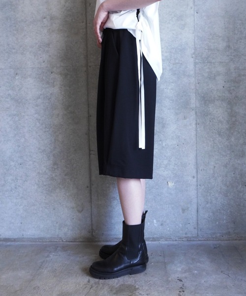 k3&co.（ケイスリーアンドコー）の「Loose half pants（スウェットパンツ・レディース・グレー/Black・ONE SIZE）」の6枚目の写真