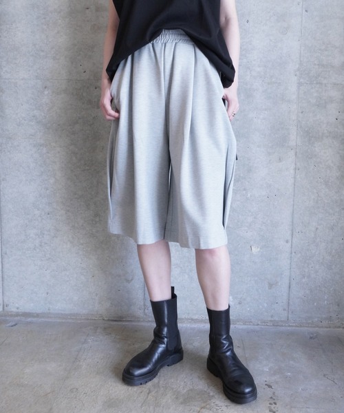 k3&co.（ケイスリーアンドコー）の「Loose half pants（スウェットパンツ・レディース・グレー/Black・ONE SIZE）」の14枚目の写真