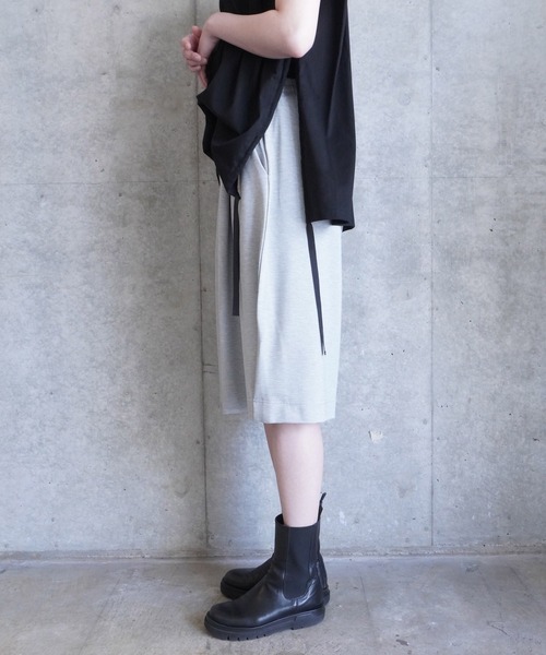 k3&co.（ケイスリーアンドコー）の「Loose half pants（スウェットパンツ・レディース・グレー/Black・ONE SIZE）」の15枚目の写真