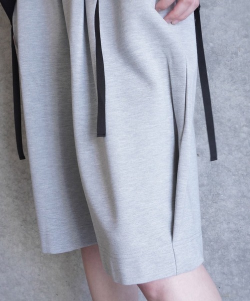 k3&co.（ケイスリーアンドコー）の「Loose half pants（スウェットパンツ・レディース・グレー/Black・ONE SIZE）」の21枚目の写真