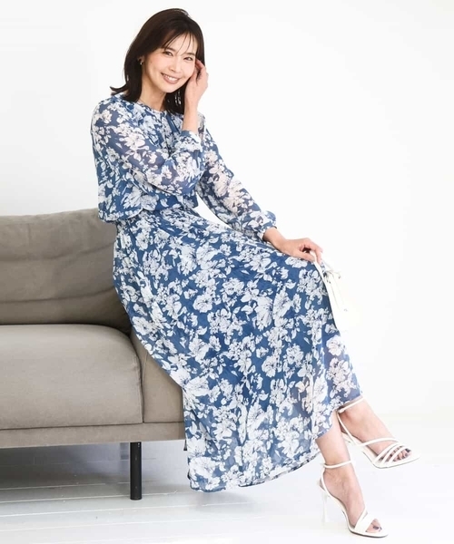 MK MICHEL KLEIN（エムケーミッシェルクラン）の「花柄シフォンブラウス/洗える（シャツ/ブラウス・レディース・ブルー/ネイビー・38）」の4枚目の写真