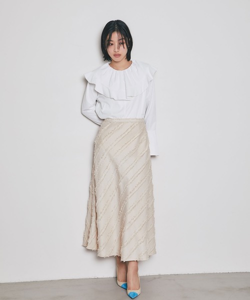 &. NOSTALGIA（アンドドットノスタルジア）の「フリンジタイトフレアスカート（スカート・レディース・ベージュ/ブラック・M）」の4枚目の写真