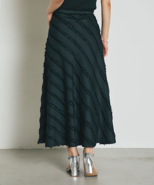 &. NOSTALGIA（アンドドットノスタルジア）の「フリンジタイトフレアスカート（スカート・レディース・ベージュ/ブラック・M）」の7枚目の写真