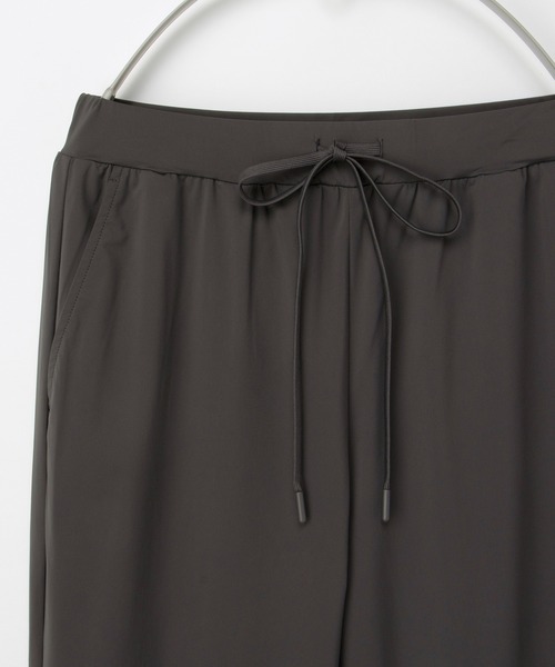 Honeys(ハニーズ)の「【ハニさら・アクティブウェア・接触冷感・吸水速乾・UVカット】快適クールイージーパンツ(その他パンツ・レディース・ブラック/ネイビー/スミクロ・S/M/LL/L/3L)」の22枚目の写真