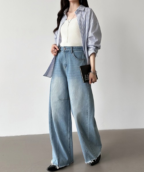 COCOMOMO(ココモモ)の「シルエットで魅せる大人の余裕デニム カーブバレルパンツ フリンジ デニムパンツ ワイド バレルレッグ カーブパンツ デニム ヴィンテージライク(デニムパンツ・レディース・ブルー/グレー/ダークブルー・M/S/XL/L)」の7枚目の写真