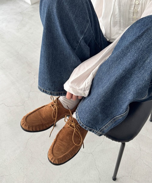 CANAL JEAN（キャナルジーン）の「El mar　フェイクスウェードモカシン（モカシン/デッキシューズ・レディース・ブラック/キャメル・23.5/24.5/24）」の2枚目の写真