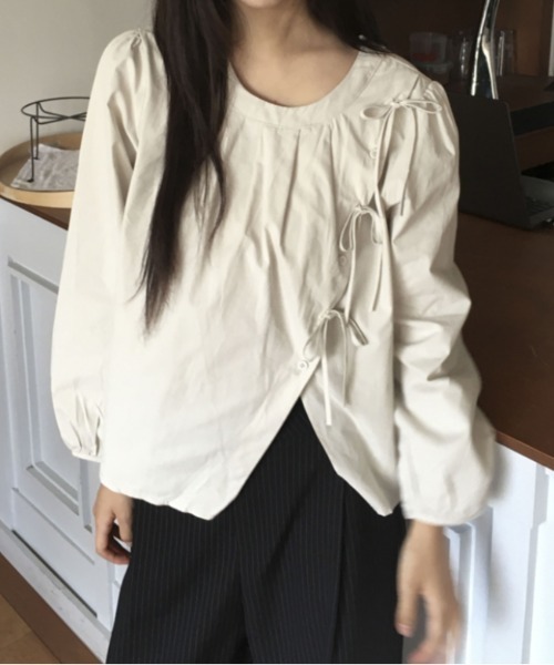 Vipoa（ヴィポア）の「Lace up ribbon shirt（シャツ/ブラウス・レディース・アイボリー/グレー・FREE）」の12枚目の写真