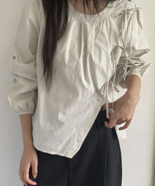 Vipoa（ヴィポア）の「Lace up ribbon shirt（シャツ/ブラウス・レディース・アイボリー/グレー・FREE）」の14枚目の写真