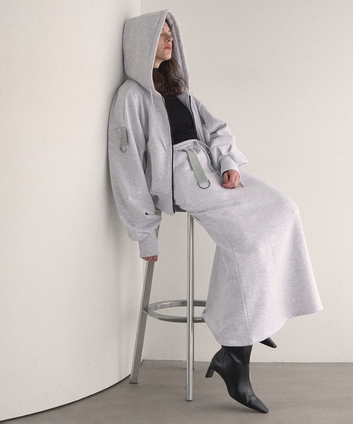 MIELI INVARIANT(ミエリインヴァリアント)の「Brush Sweat Zip Hoodie(パーカー・レディース・ブラック/ライトグレー・FREE)」の5枚目の写真