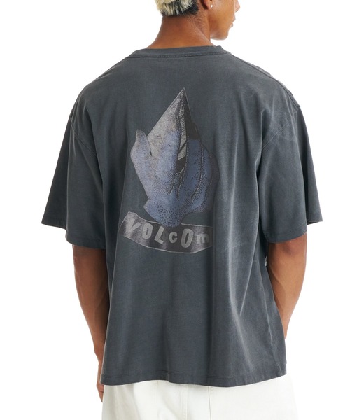 VOLCOM(ボルコム)の「VOLCOM メンズ GRAB THE STONE SS TEE Tシャツ 【2026年春夏モデル】(Tシャツ/カットソー・メンズ・ブルー系その他/ブラック/オフホワイト・X-LARGE/LARGE/MEDIUM/SMALL)」の2枚目の写真