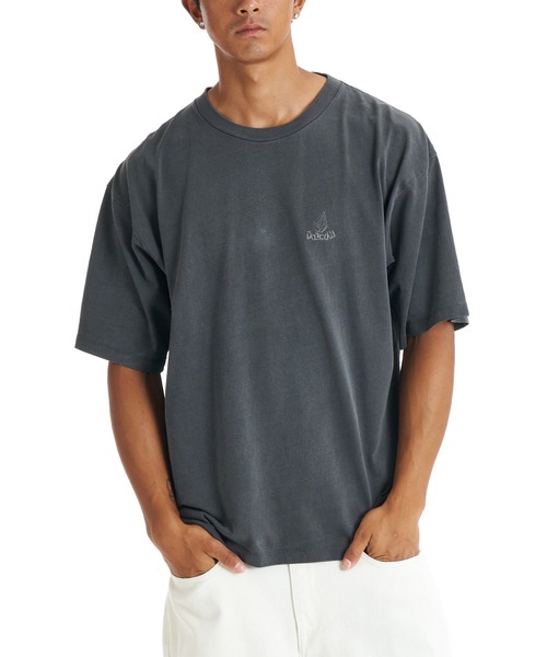 VOLCOM(ボルコム)の「VOLCOM メンズ GRAB THE STONE SS TEE Tシャツ 【2026年春夏モデル】(Tシャツ/カットソー・メンズ・ブルー系その他/ブラック/オフホワイト・X-LARGE/LARGE/MEDIUM/SMALL)」の5枚目の写真