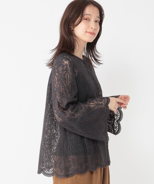 studio CLIP(スタディオクリップ)の「ベルスリーブレースブラウス(シャツ/ブラウス・レディース・カーキ/オフホワイト/チャコール・FREE)」の2枚目の写真