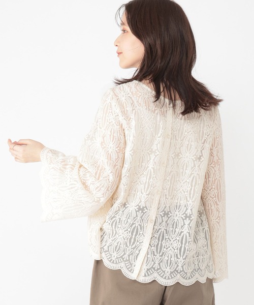 studio CLIP(スタディオクリップ)の「ベルスリーブレースブラウス(シャツ/ブラウス・レディース・カーキ/オフホワイト/チャコール・FREE)」の5枚目の写真