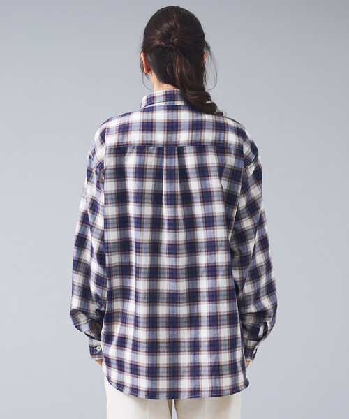 UNIVERSAL OVERALL（ユニバーサルオーバーオール）の「【UNIVERSAL OVERALL / ユニバーサルオーバーオール】オンブレチェック シャツ / ユニセックス/U2613190（シャツ/ブラウス・メンズ・ネイビー/グレー・M）」の5枚目の写真