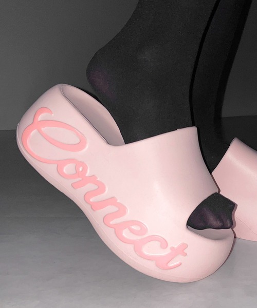 me+em select(ミームセレクト)の「レタリングロゴ厚底スライドサンダル / lettering logo platform slide sandals(サンダル・レディース・アイボリー/ブラック/ピンク・LARGE/MEDIUM/SMALL)」の3枚目の写真