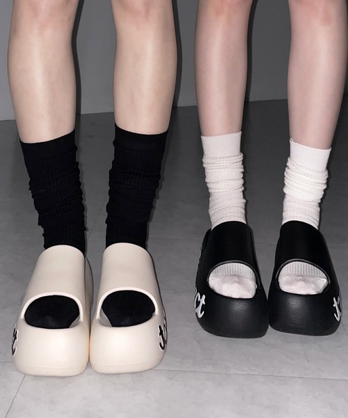 me+em select(ミームセレクト)の「レタリングロゴ厚底スライドサンダル / lettering logo platform slide sandals(サンダル・レディース・アイボリー/ブラック/ピンク・LARGE/MEDIUM/SMALL)」の13枚目の写真