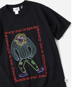7.4oz every one is special 刺繍TEE