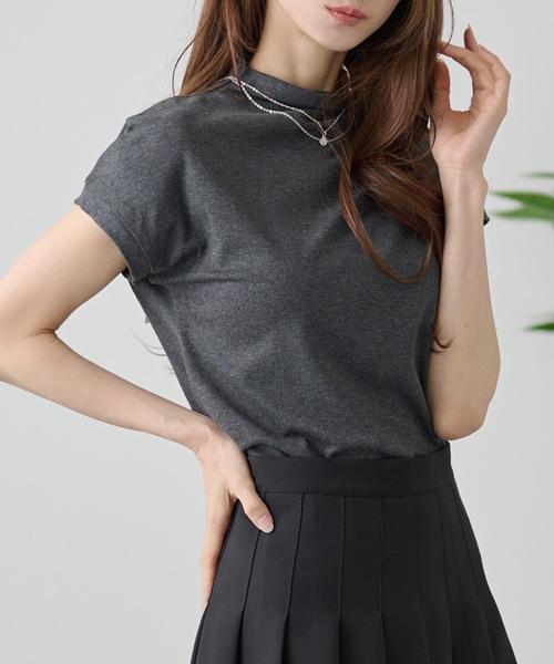 DAYRA(デイラ)の「ソリッドカラー ボトルネック コンパクト 半袖 プルオーバー(Tシャツ/カットソー・レディース・アイボリー/ホワイト/ブラック/グレー/チャコールグレー/グレイッシュベージュ・FREE)」の13枚目の写真