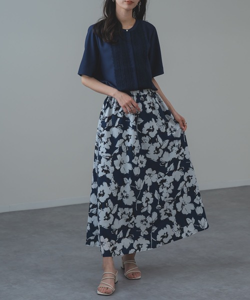ANNA LUNA（アンナルナ）の「【ANNA LUNA】繊細 レース で華やぐ上品 半袖 ブラウス（シャツ/ブラウス・レディース・オフホワイト/ベージュ/ネイビー・MEDIUM）」の5枚目の写真