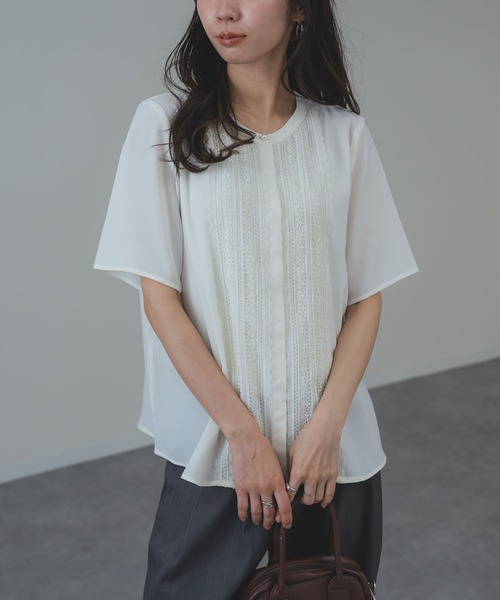 ANNA LUNA（アンナルナ）の「【ANNA LUNA】繊細 レース で華やぐ上品 半袖 ブラウス（シャツ/ブラウス・レディース・オフホワイト/ベージュ/ネイビー・MEDIUM）」の17枚目の写真