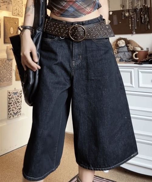 meJane(ミージェーン)の「ブラックデニム ハーフパンツ(デニムパンツ・レディース・ブラック・L/M/S)」の2枚目の写真