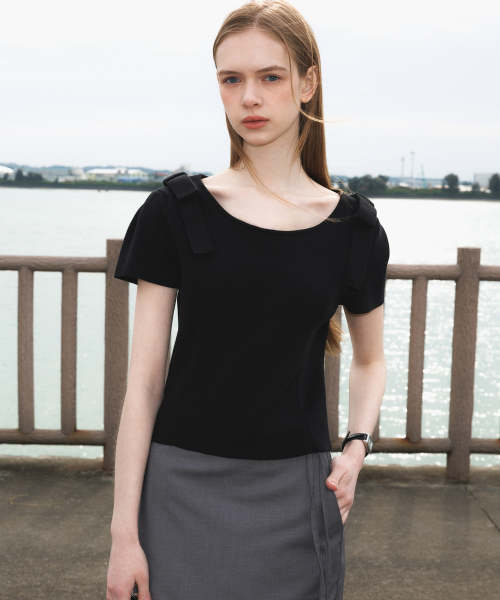 DEHEVE（デヘヴェ）の「Boat Neck Ribbon Knit [Black]（ニット/セーター・レディース・ブラック・OS）」の5枚目の写真