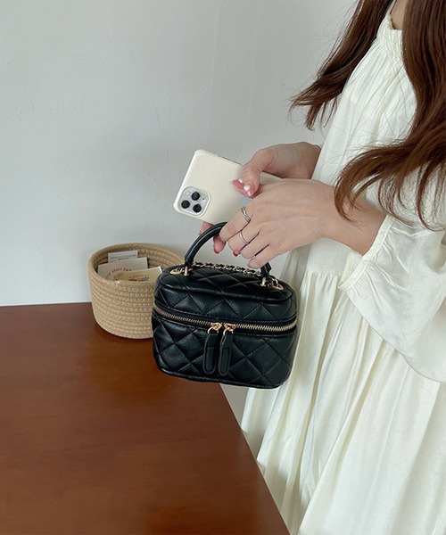 Jasmine Grandiflorum(ジャスミングランディフローラム)の「【Jasmine】チェーンレザーキルティングショルダーバッグ(ショルダーバッグ・レディース・ピンク/ブラック・FREE)」の7枚目の写真