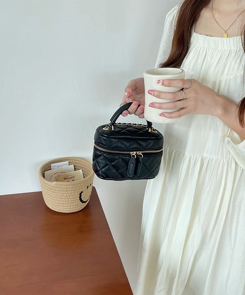 Jasmine Grandiflorum(ジャスミングランディフローラム)の「【Jasmine】チェーンレザーキルティングショルダーバッグ(ショルダーバッグ・レディース・ピンク/ブラック・FREE)」の6枚目の写真