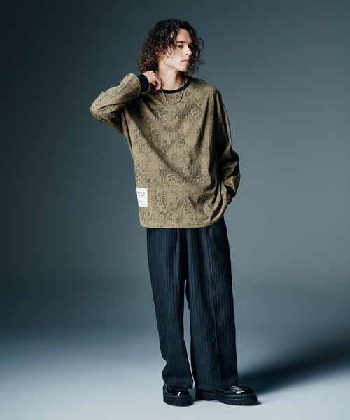 glamb(グラム)の「Leopard Trim Cutsew / レオパードトリムカットソー(Tシャツ/カットソー・メンズ・ホワイト/カーキ・S/M/L)」の4枚目の写真