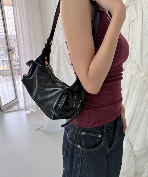 4INT.(フォイント)の「アイレット リボン ミニ トート ショルダー バッグ(ショルダーバッグ・レディース・ブラック/シルバー・FREE)」の9枚目の写真