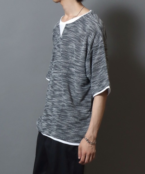 ANPAS（アンパス）の「Faux Layered Key-Neck Tee / フェイクレイヤード キーネック 半袖Tシャツ メンズ トップス カットソー ムジ 無地T（Tシャツ/カットソー・メンズ・チャコール/ブラック・M/L/LL）」の14枚目の写真