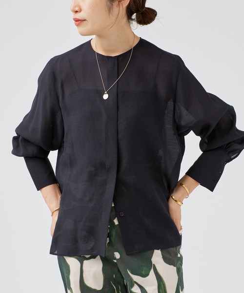 VERMEIL par iena(ヴェルメイユパーイエナ)の「《WEB限定/》シアーブラウス(シャツ/ブラウス・レディース・ホワイト/ネイビー・FREE)」の14枚目の写真