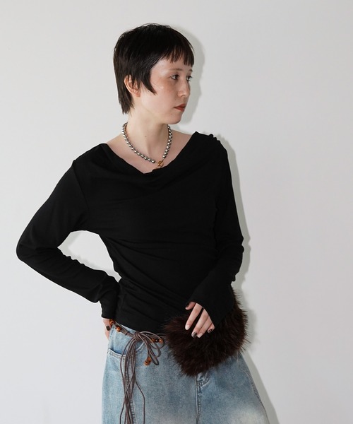 chuclla(チュクラ)の「ドレープネック ロングスリーブトップス chw26a054(Tシャツ/カットソー・レディース・ブラック/ホワイト・FREE)」の17枚目の写真