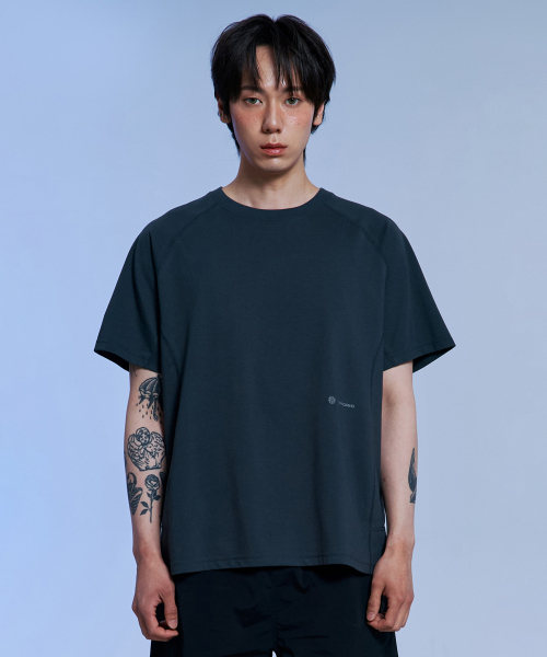 OFFGRID(オフグリッド)の「ブリジェックスエアロクール切替半袖Tシャツ-チャコール(Tシャツ/カットソー・メンズ・その他・SMALL/MEDIUM/LARGE/X-LARGE)」の3枚目の写真