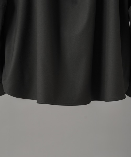 MAISON SPECIAL(メゾンスペシャル)の「《UNISEX》TW Drapery Gabardine Prime-Over Ovoid Sleeve Shirt/TWドレーパリーギャバジンプライムオーバーオボイドスリーブシャツ【MAISON SPECIAL/メゾンスペシャル】(シャツ/ブラウス・メンズ・ブラック/チャコールグレー・2/1/0)」の20枚目の写真